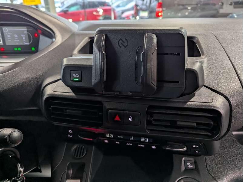 Peugeot Partner E-PARTNER M 100kW StandHZG Digitales Coc