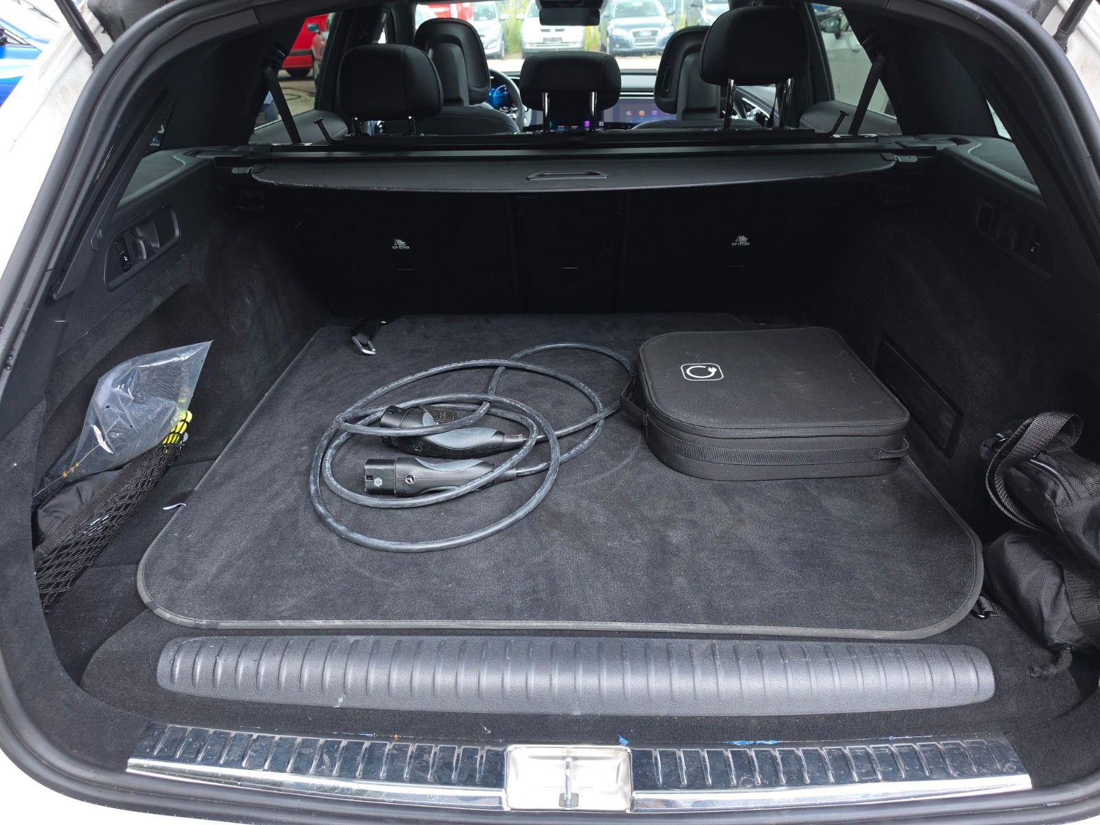 Mercedes-Benz E 300 de T 4Matic AMG Line Advanced+*Superscreen foto 13