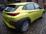 Hyundai Kona  2WD - Hyundai: Unfallwagen
