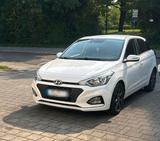 Hyundai i20 FL 1.2  NAVI R.Cam/P.sen shzg ... - Hyundai i20 in Aachen