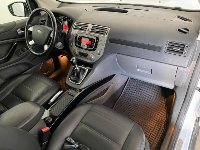 Kuga 2.0 TDCi DPF Titanium 4x4 PANO+LEDER