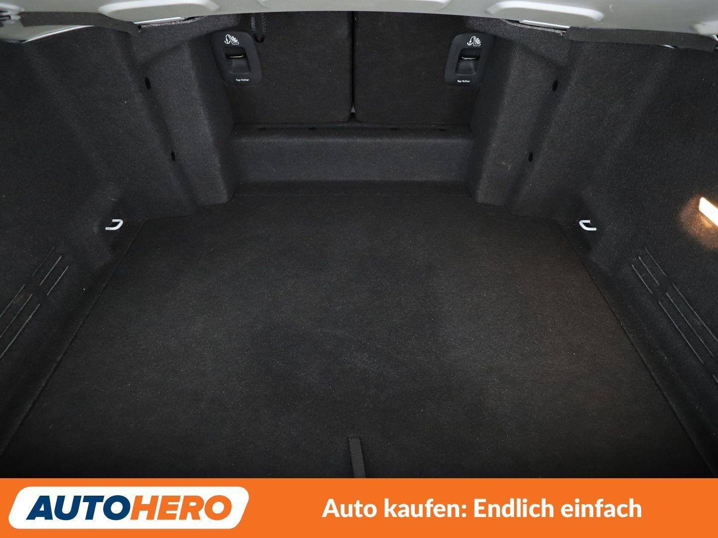 Volkswagen T-Roc 1.5 TSI ACT R-Line Aut.*NAVI*LED*ACC*SPUR*