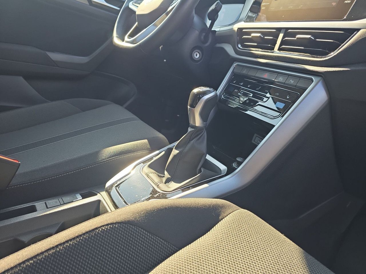 Fahrzeugabbildung Volkswagen T-ROC Life 1.0 Life BT085 TSIM6F, AHK
