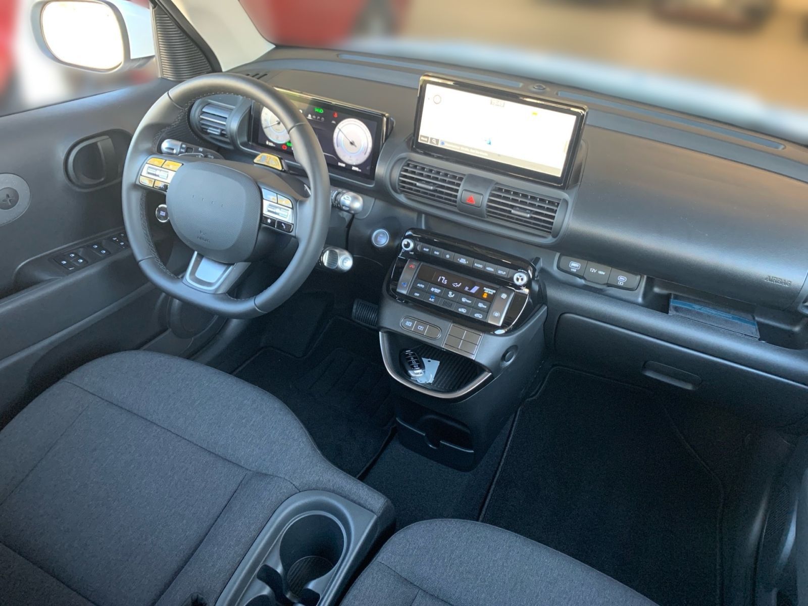 Fahrzeugabbildung Hyundai INSTER Select Elektro 49 kWh sofort verfügbar