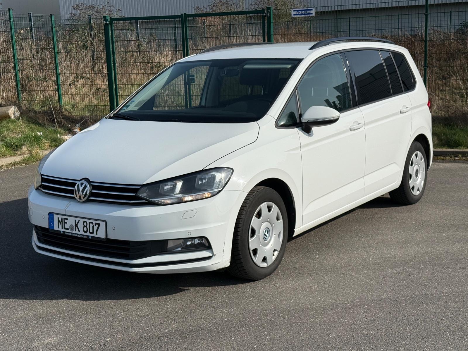 Volkswagen Touran Comfortline BMT/  DSG 7-SITZER SCHECKHEFT