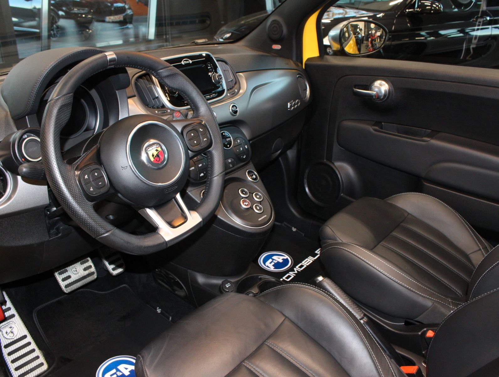 Fahrzeugabbildung Abarth 500 Cabrio 595 C Turismo 2.Hand+Navi+PDC+DAB