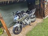 Yamaha Fazer 1000 - YAMAHA FAZER 1000
