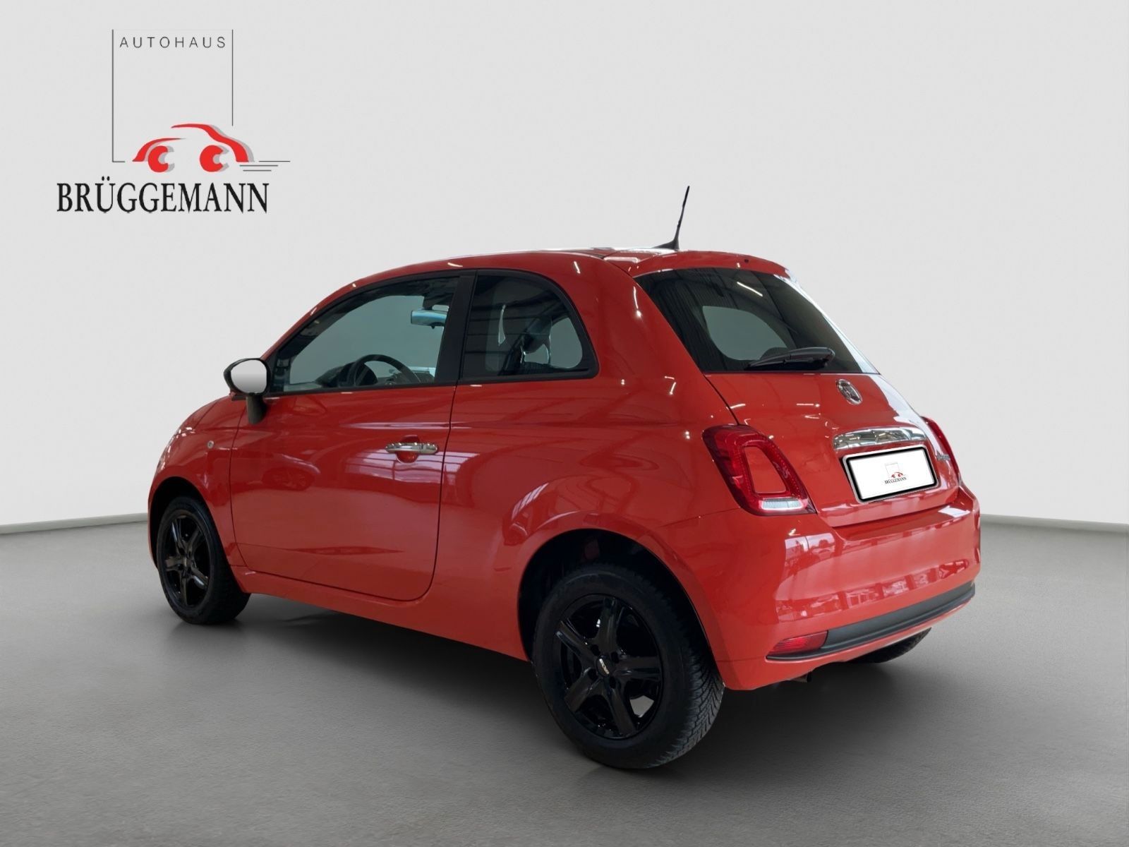 Fahrzeugabbildung Fiat 500 1.0 GSE Hybrid + Ganzjahresreifen