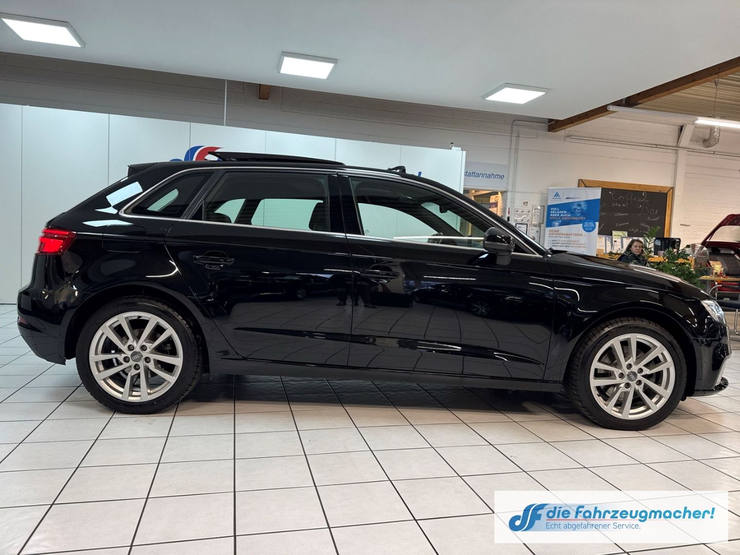 Fahrzeugabbildung Audi A3 Sportback quattro sport El. Panodach Leder LE