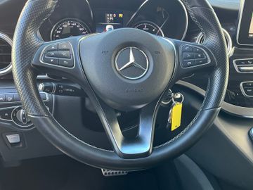 Mercedes V 220 - 10