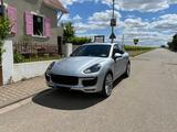 Porsche Cayenne Turbo 4.8 V8 Facelift - Porsche Cayenne: Facelift
