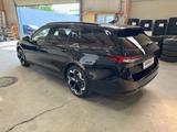 Skoda Superb Combi 2.0 TSI 195 kW 4x4 Sportline - mit Benzin-Antrieb: Ambiente-Beleuchtung, Kombi