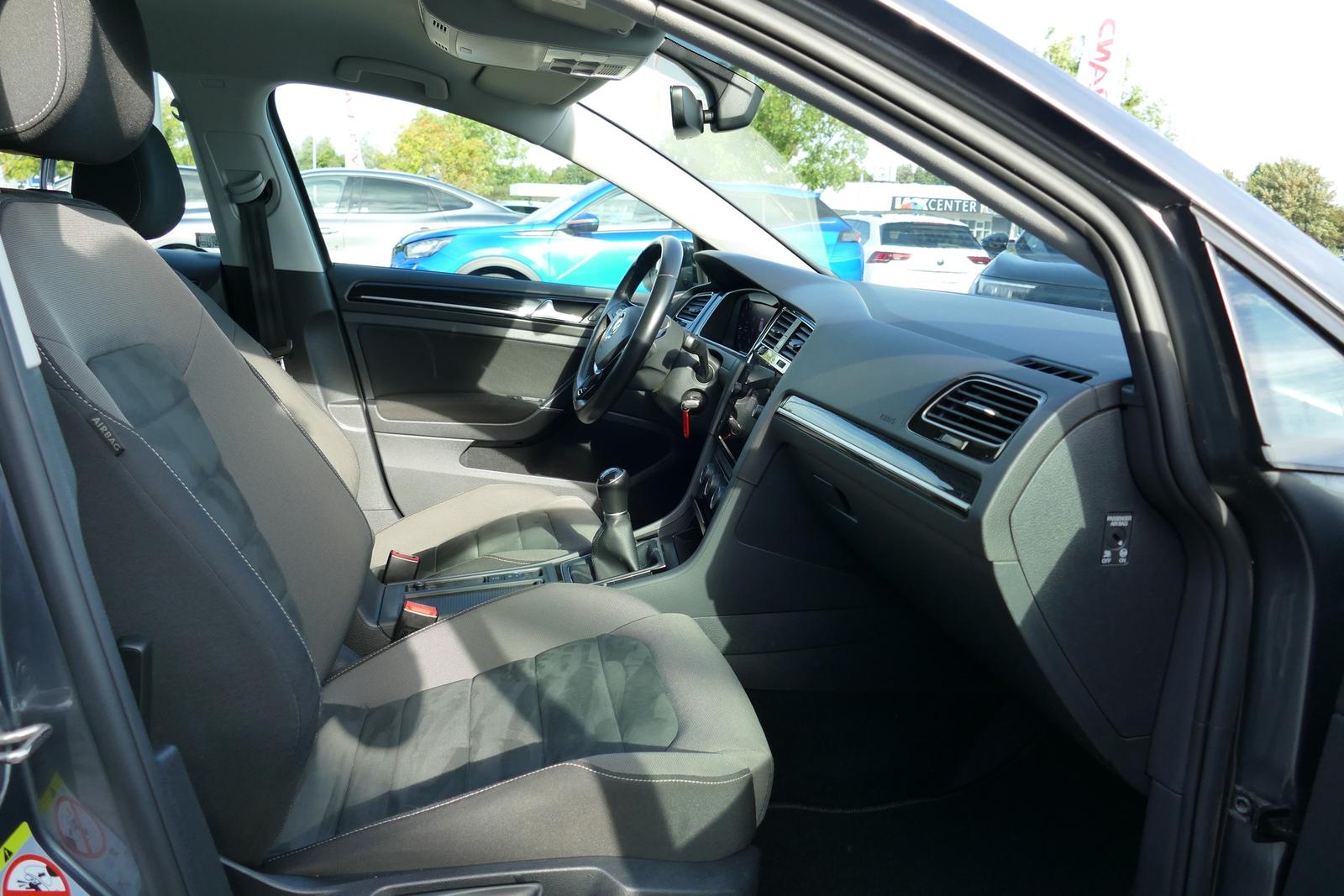 Volkswagen Golf VII 1.4 TSI Highline R-Line LED App Connect