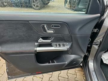 2026 Mercedes-BENZ EQA — миниатюра 14