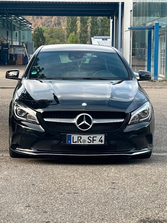 Image of Mercedes-Benz CLA 200 Shooting Brake