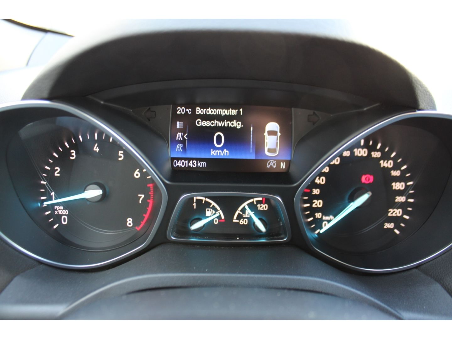 Fahrzeugabbildung Ford Kuga 1,5 EcoBoost ST-Line Bi Xenon GRA RFK AHK P