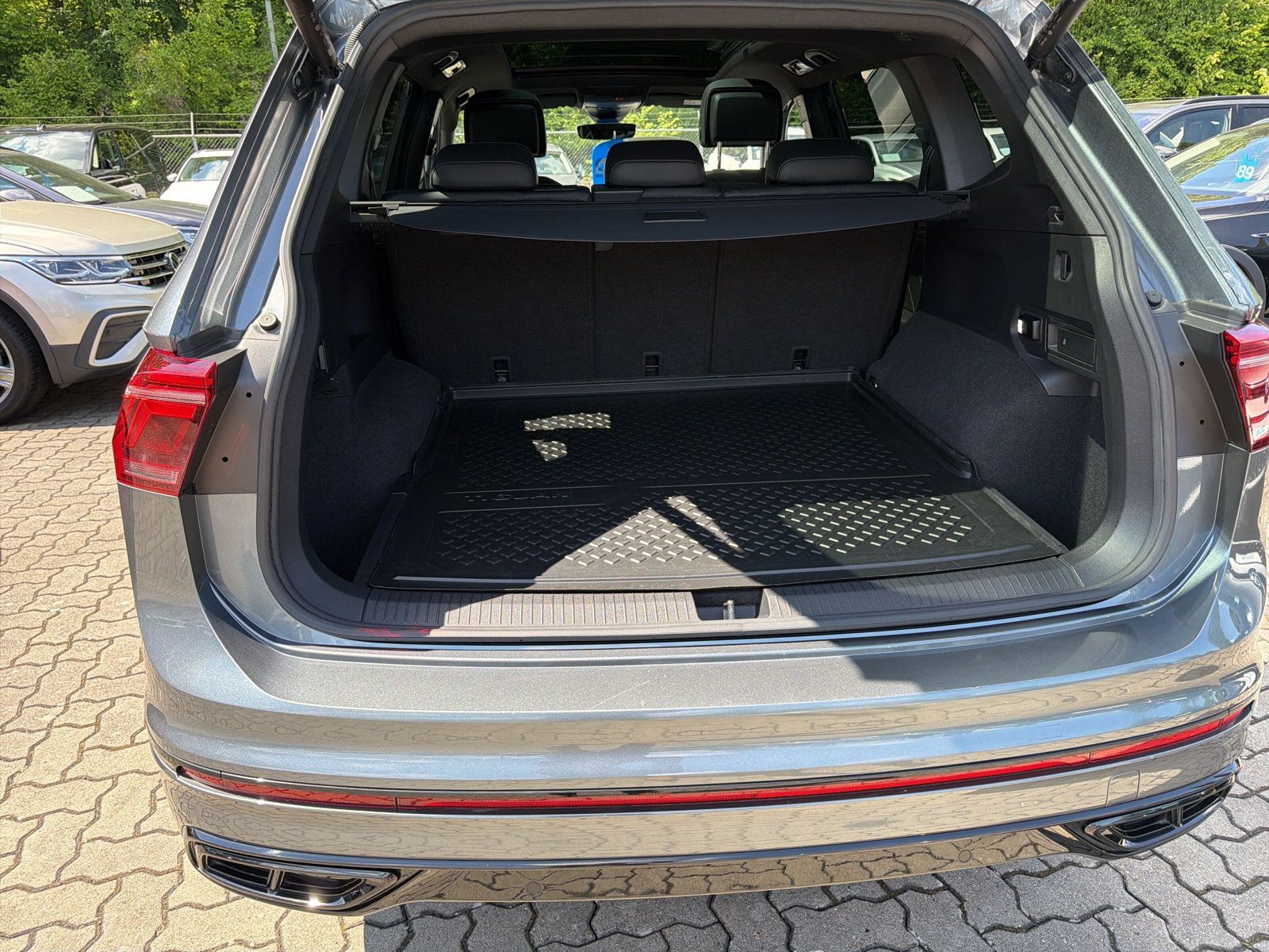 Tiguan Allspace R-Line 4Motion TDi DSG PANO AZV 