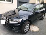Volkswagen Touareg 3.0 V6 TDI SCR 150kW Tiptr Exclusive... - VW Touareg von privat