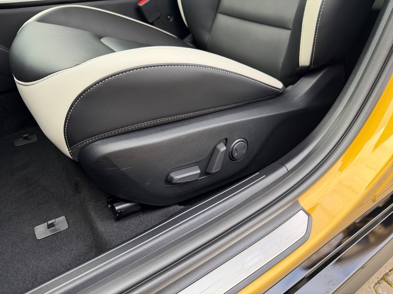 Fahrzeugabbildung Kia K4 1.6T 180 DCT GTLine DWP+ SZ SD 18