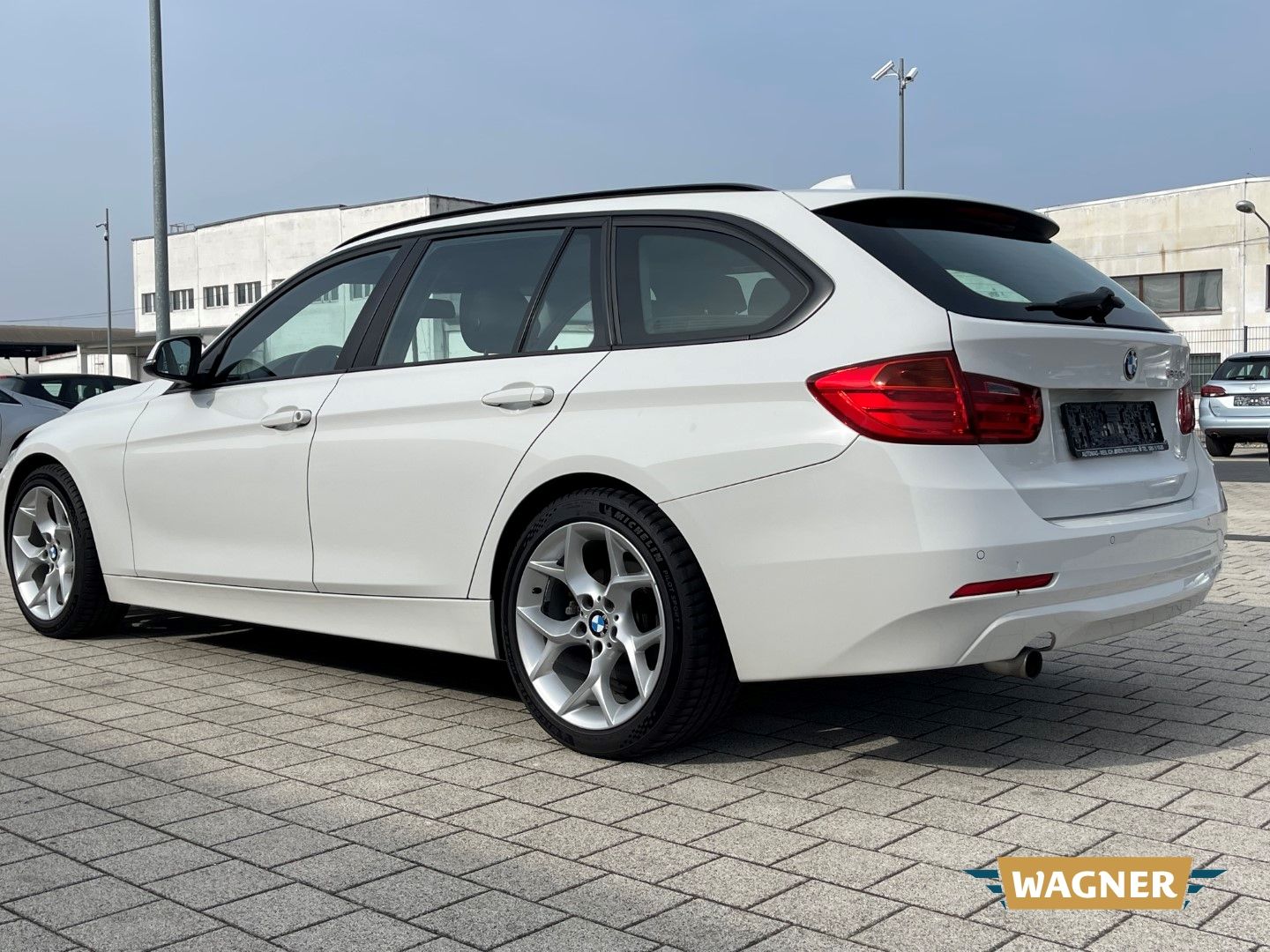 Fahrzeugabbildung BMW 320 d Touring Sitzheizung Tempomat Klimaautomati