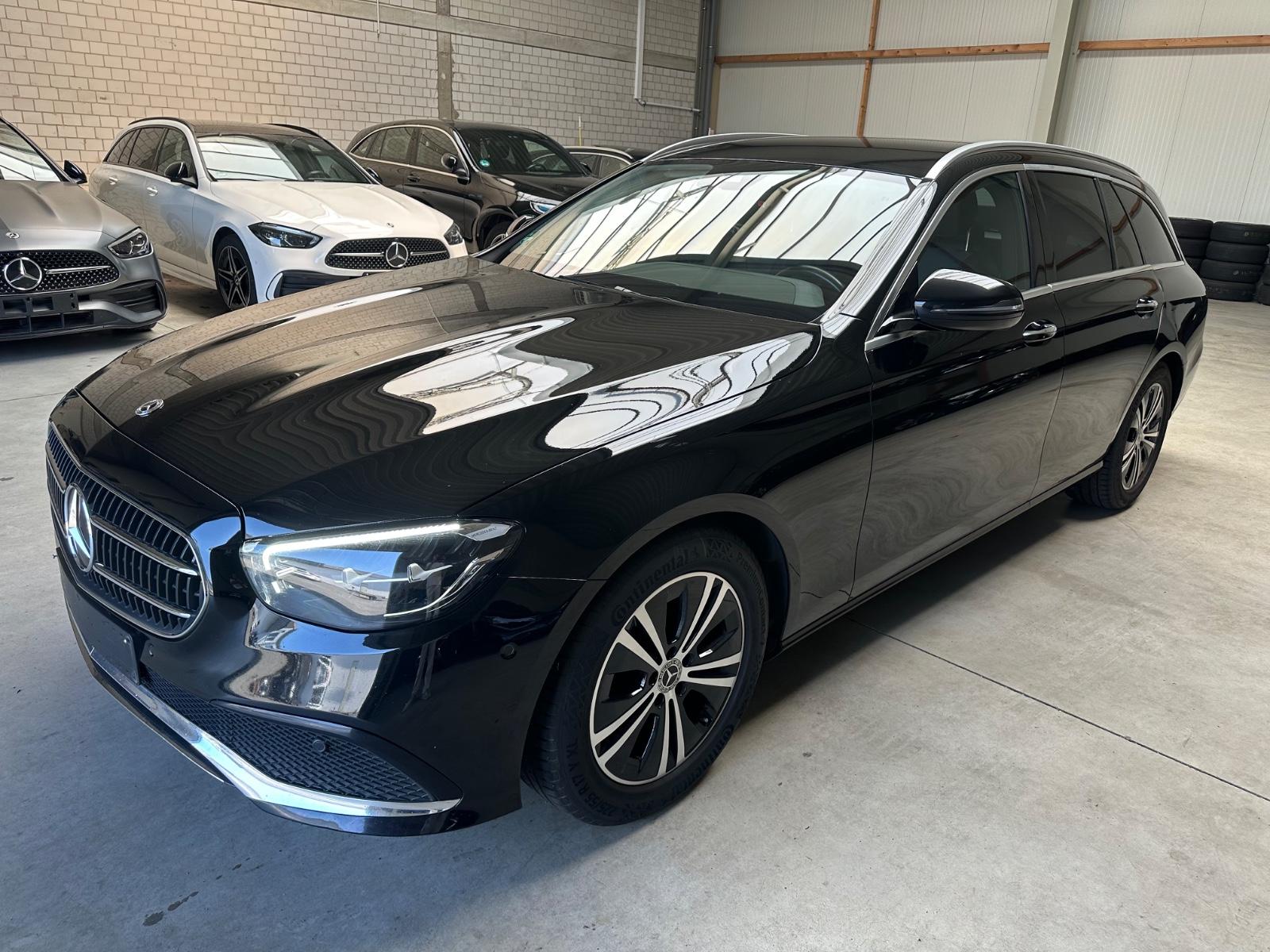Mercedes-Benz E 220 d T 9G Avantgarde KeylessGo Kamera Navi