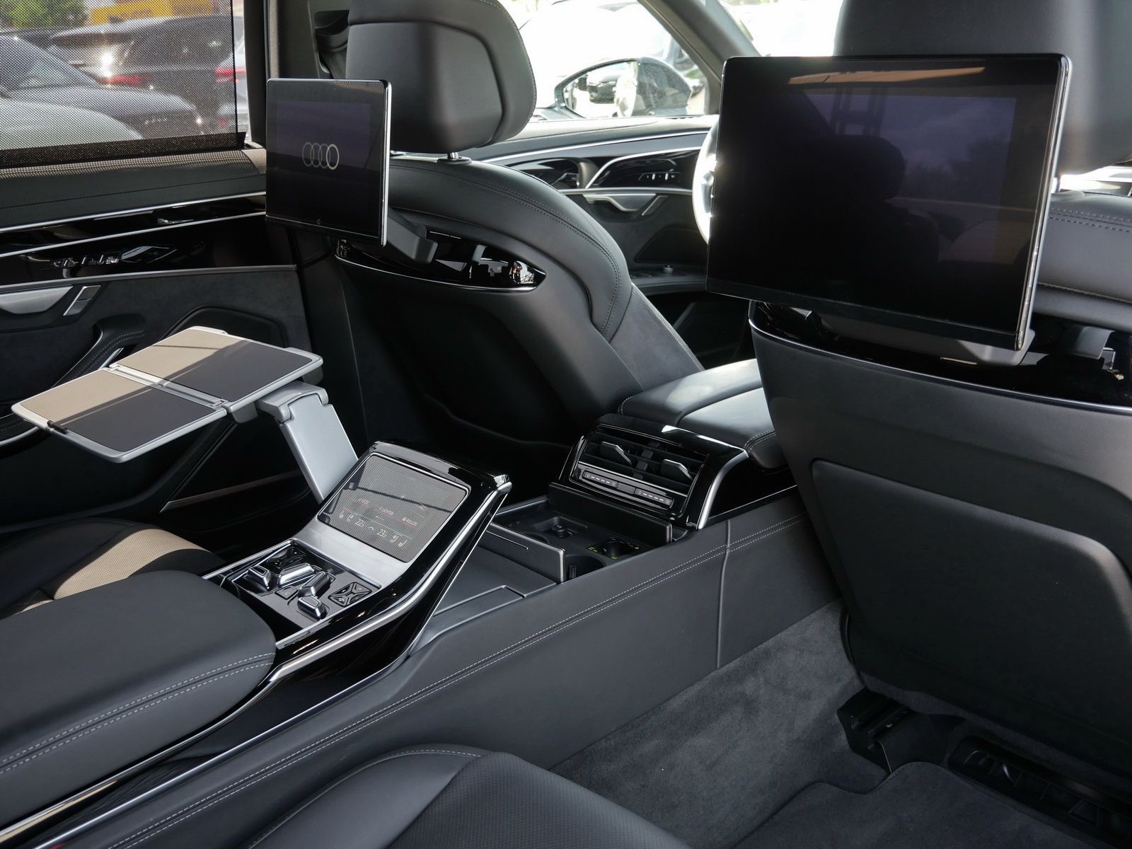 Audi A8 - Bild 18