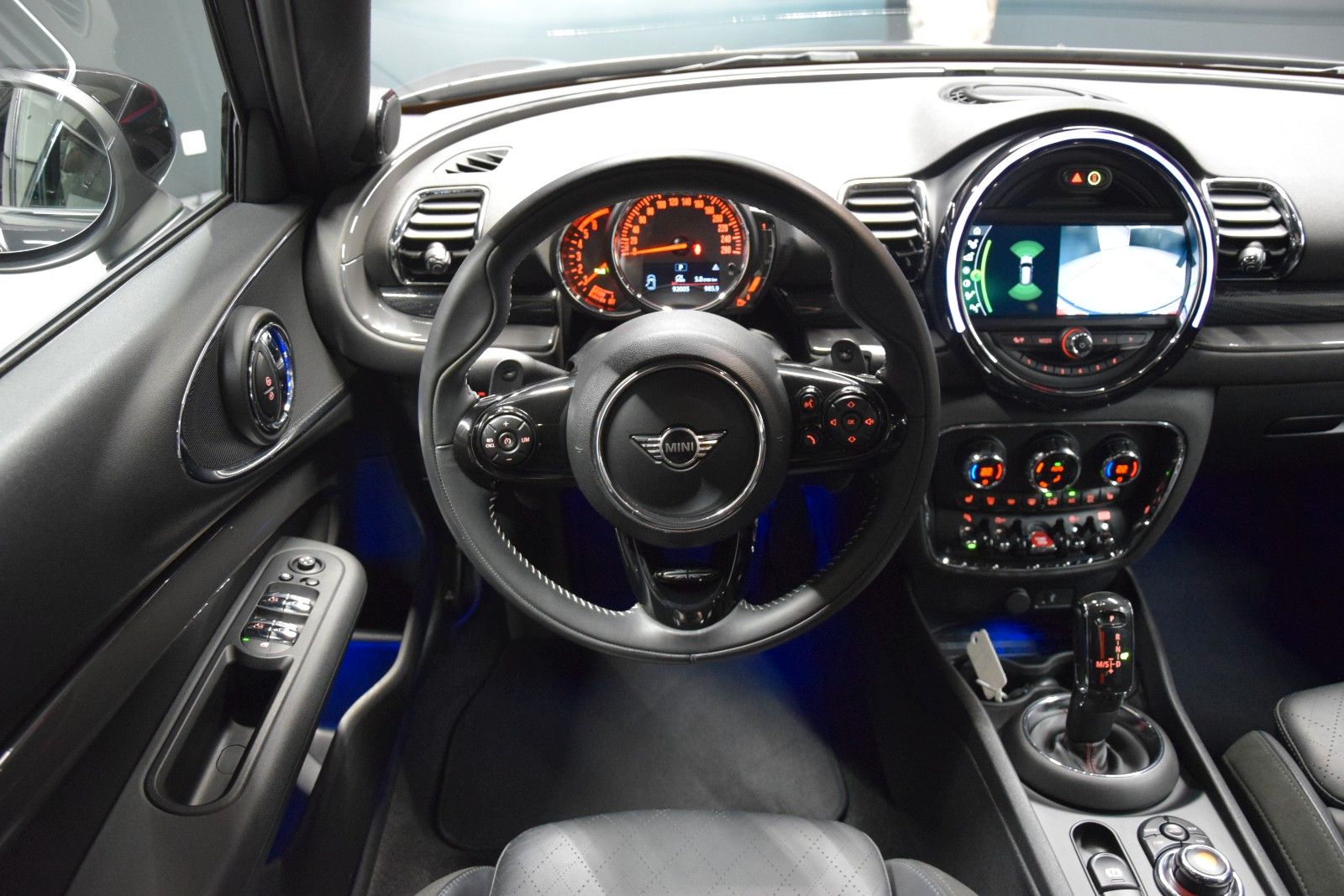 Fahrzeugabbildung MINI Clubman Cooper SD Chili Leder Kamera H&k Navi 18