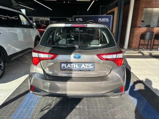 Toyota Yaris Hybrid Team D