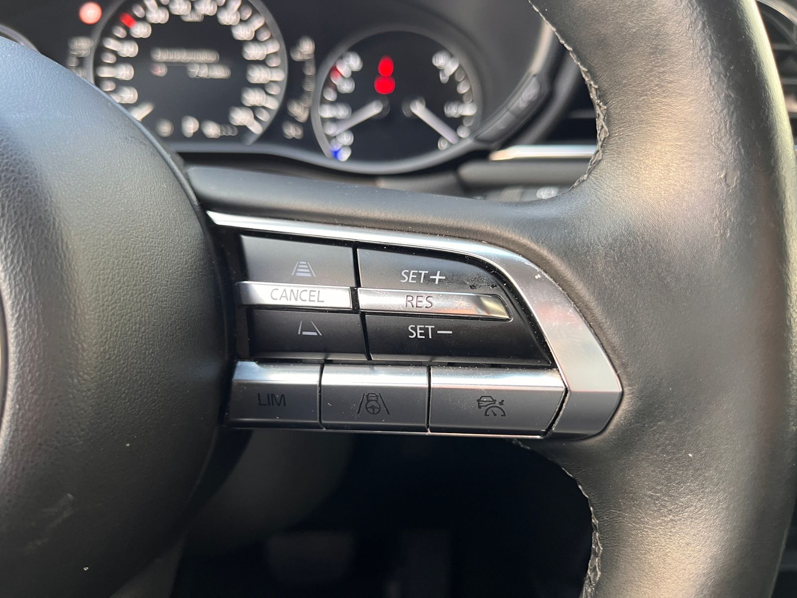 Fahrzeugabbildung Mazda CX-30 Selection AWD AHK 360° MATRIX LED NAV 18"