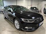 Volkswagen Passat Lim. Highline 4Motion Navi|HUD|LED|R Line - mit Benzin-Antrieb: Schwarz, Head-Up Display, Limousine