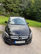 Mercedes-Benz  B-180/ AMG PEAK Edition/ Unfall frei/ Tüv neu - Mercedes-Benz B 180 Gebrauchtwagen in Hamburg