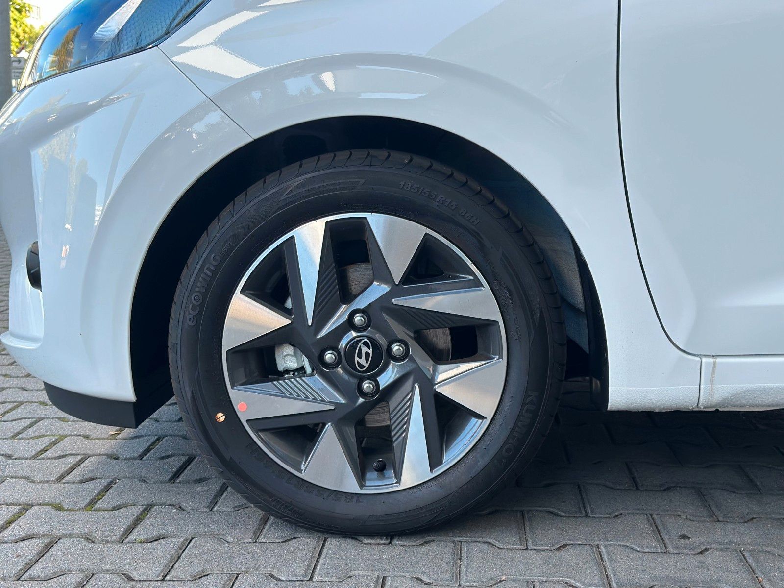 Fahrzeugabbildung Hyundai i10 Trend Komfortpaket Navi/SHZ/Kamer!