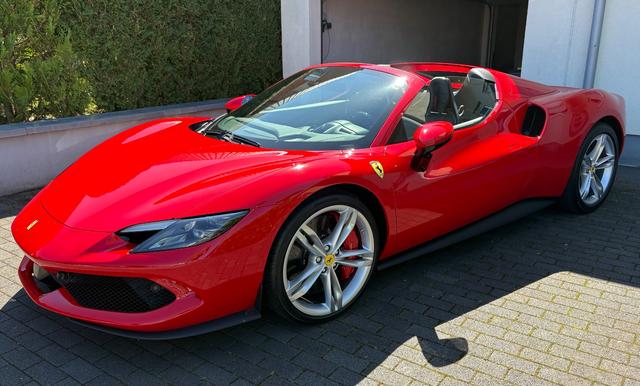 Ferrari 296 GTS Rosso Corsa,Lift,LED,Carbon,Racingsitze