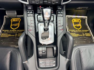 Porsche Cayenne - 8