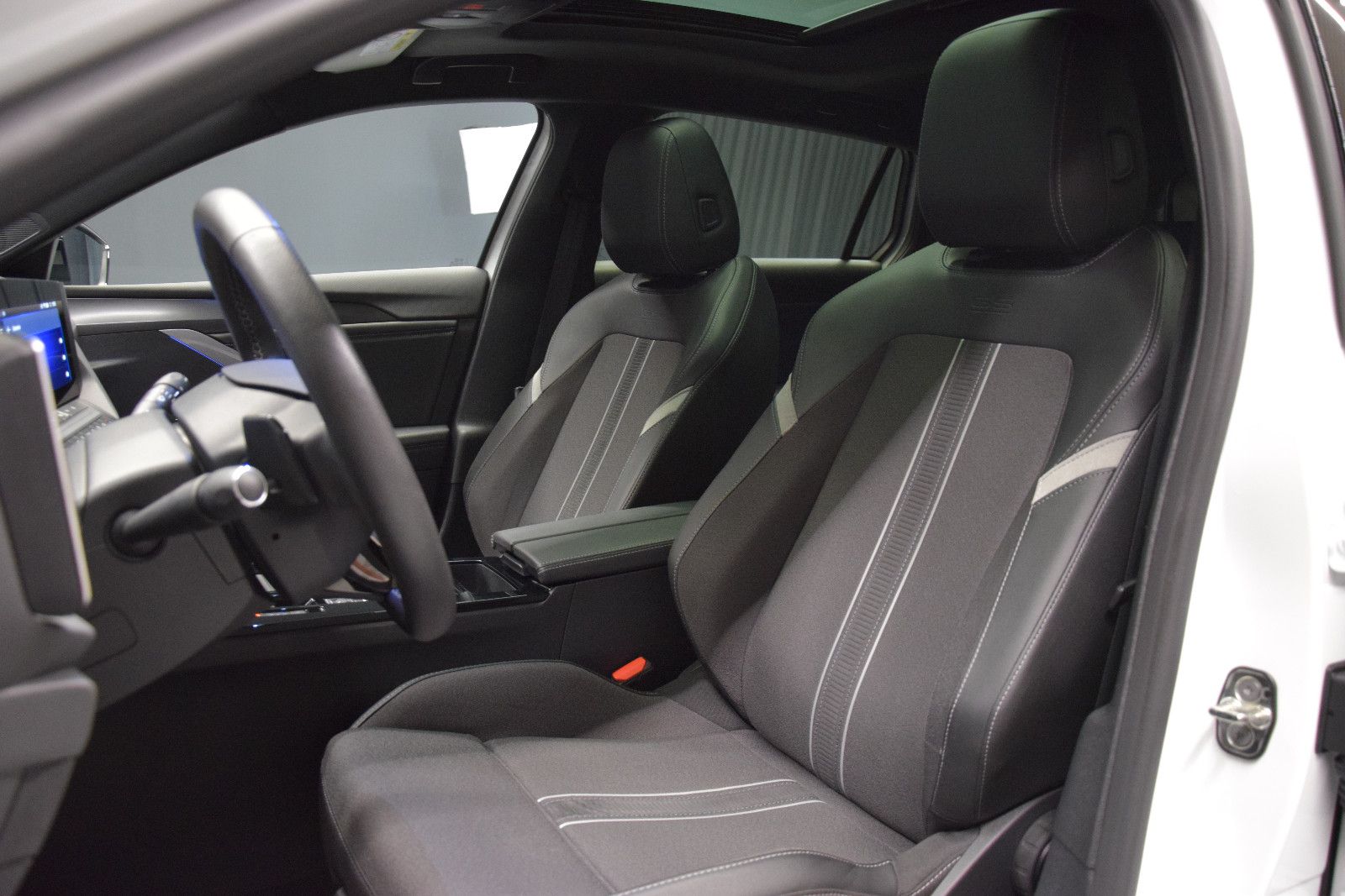 Fahrzeugabbildung Opel Astra L Sports Tourer GS 360° AHK Tempomat Pano