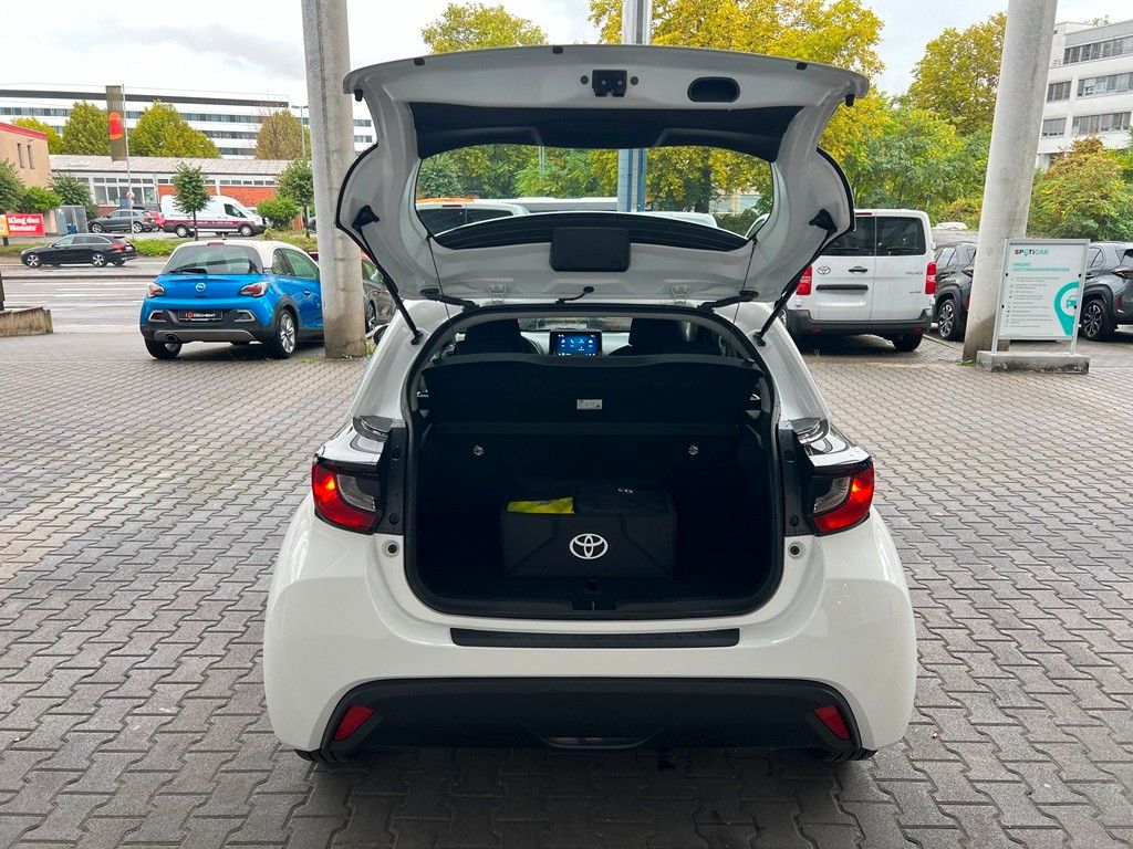 Fahrzeugabbildung Toyota Yaris Hybrid Teamplayer Comfortpaket