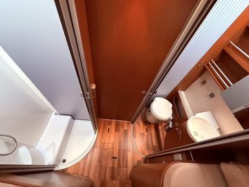HYMER ERIBA HYMERCAR B-Klasse 678 NAVIKAMSATTVKLIMABACKOFENSOLA