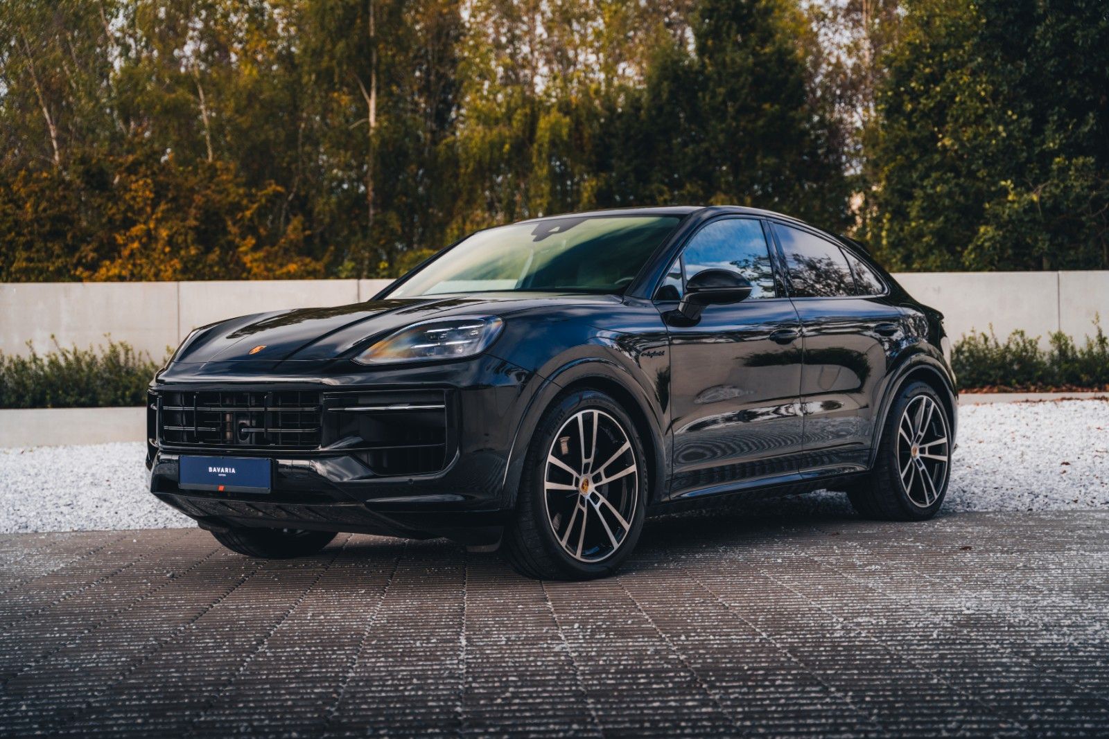 Porsche Cayenne E-Hybrid / Chromite Black Metallic imagem 3
