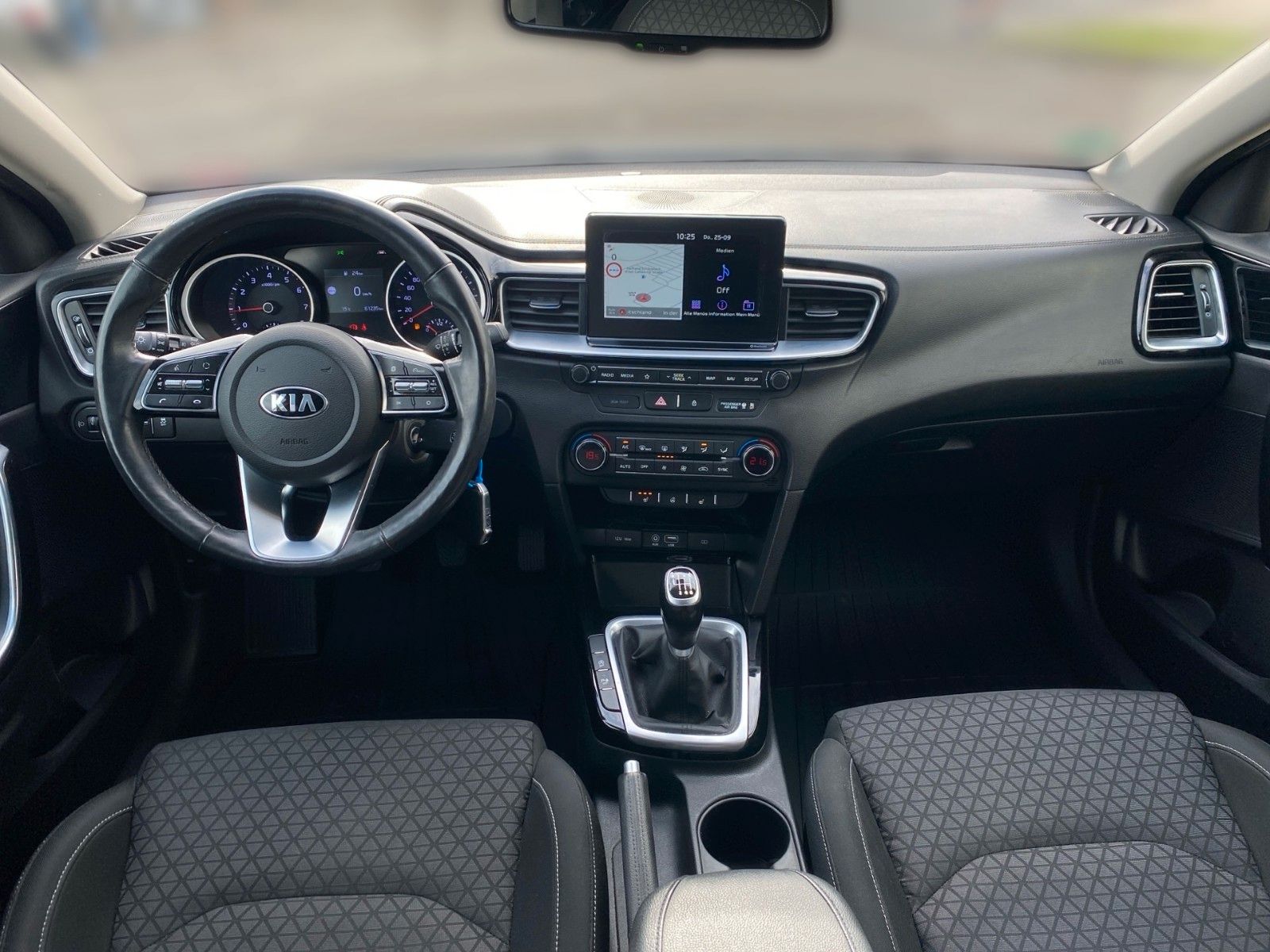 Fahrzeugabbildung Kia Ceed 1.4 Vision Navi Komfort