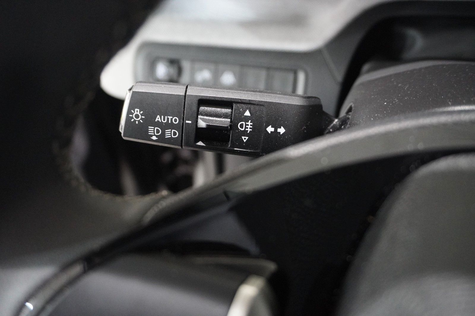 Fahrzeugabbildung Citroën C3 Aircross 1.2 HYBRID PLUS DSC NAVI/LED/KAMERA