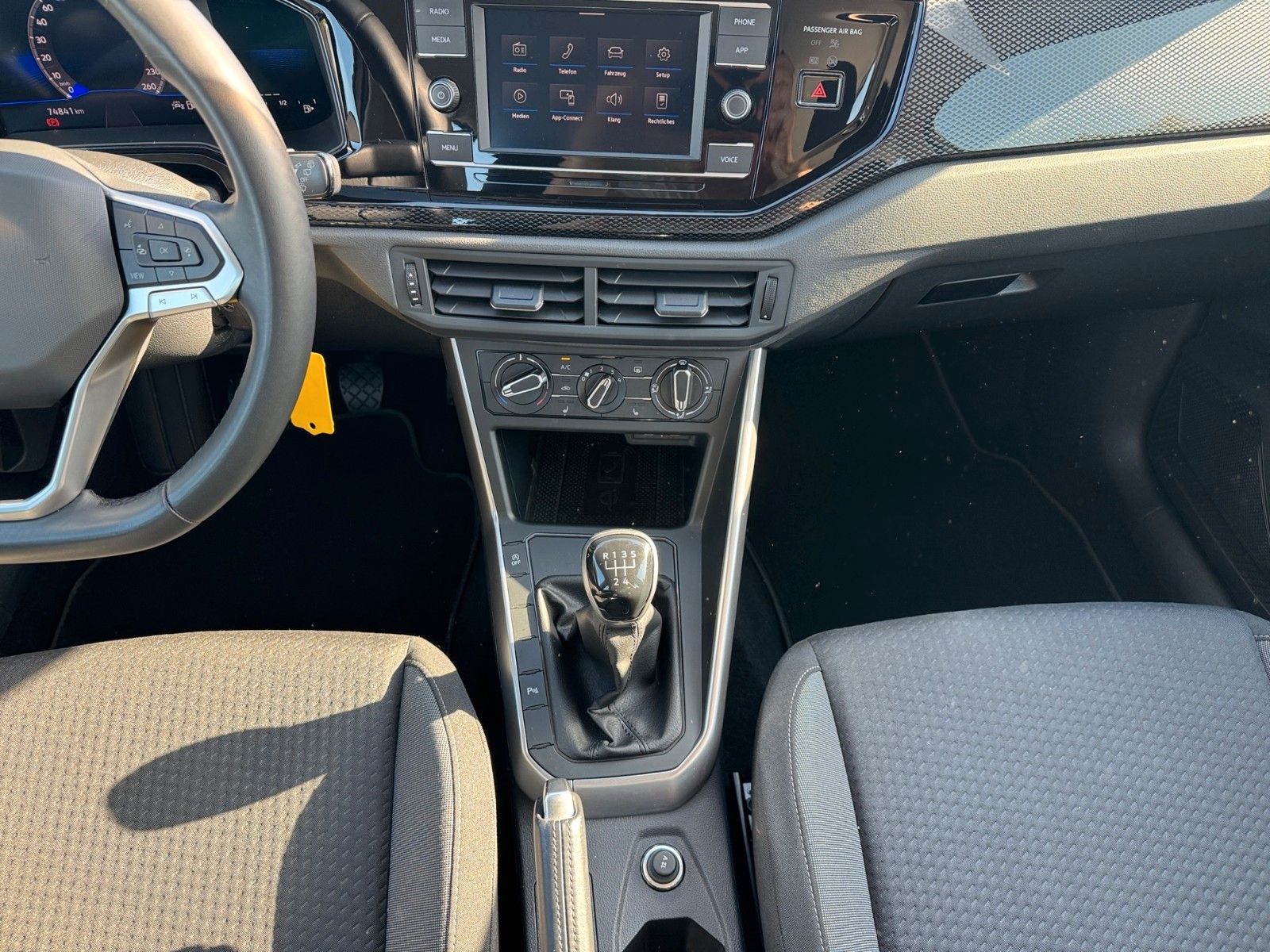 Fahrzeugabbildung Volkswagen Polo VI Life 1.0 MPI
