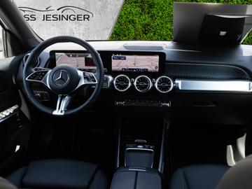 2025 Mercedes-BENZ EQB — фото 4
