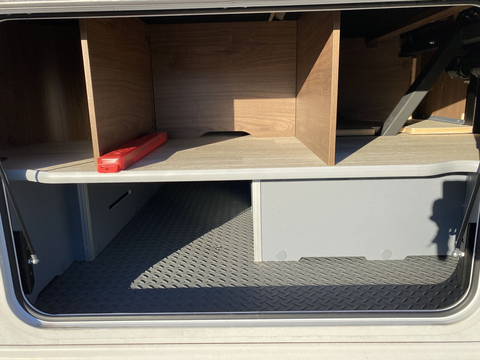 Fahrzeugabbildung Frankia F-Line I 740 BD Hubstützen, Solar, Sat + 2x TV