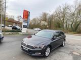 Volkswagen Passat Variant 2.0 TDI SCR Highline AHK NAVI LED - Volkswagen Passat: TDI Highline