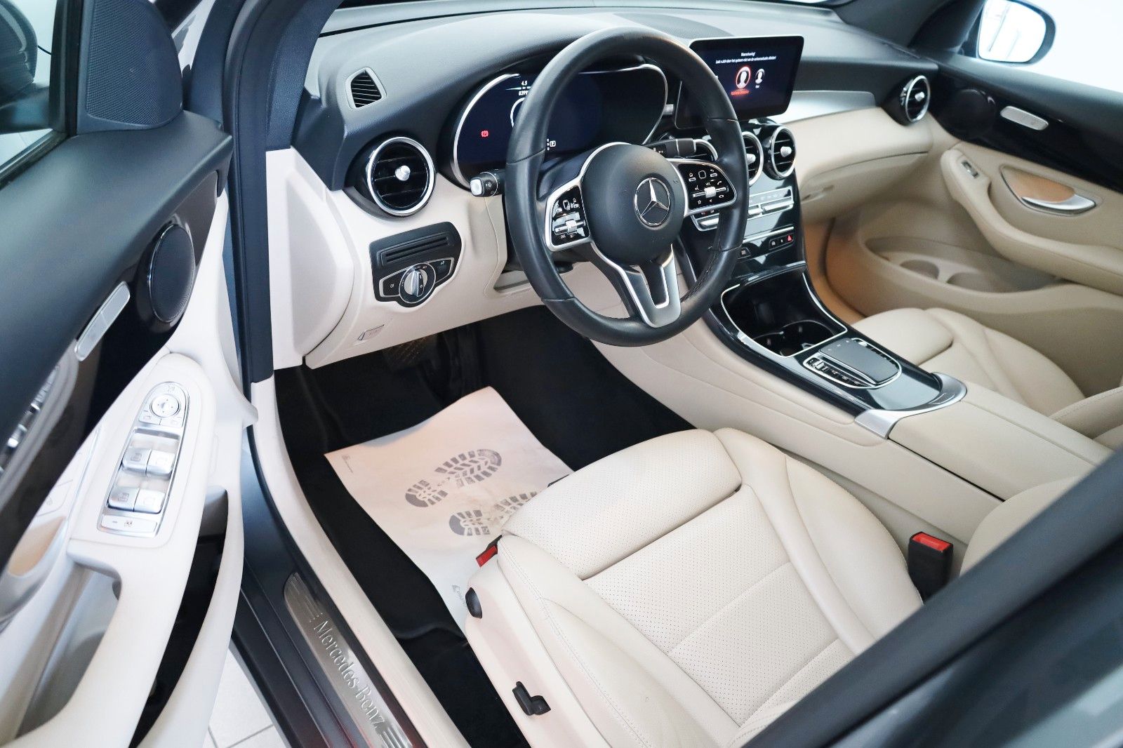 Fahrzeugabbildung Mercedes-Benz GLC 200d Coupè,Leder,Navi,LED,SH,Kamera,SD