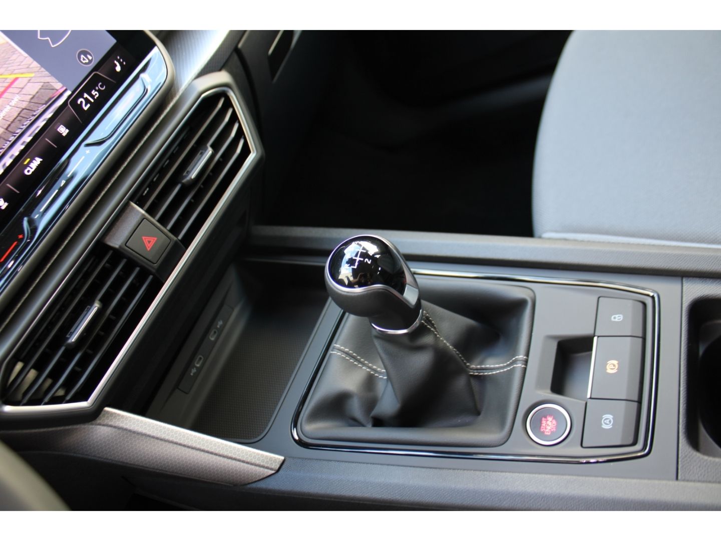 Fahrzeugabbildung SEAT Leon Sportstourer Style LED GRA WiPa RFK FullLin