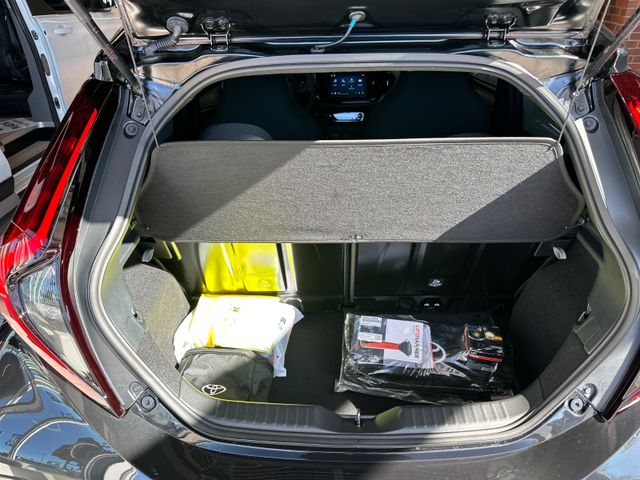Toyota Aygo X Hybrid Teamplayer Technik Paket