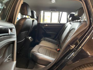 MYAUTOCENTER – Gebraucht- und Jahreswagen mit Werkstattservice in Pfaffenhofen Volkswagen Golf VII Variant Highline BMT *1. Hand*Massage*