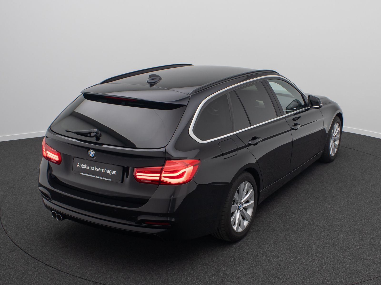 Fahrzeugabbildung BMW 320d HUD HiFi NaviPro Alarm DriveAss Komfo Leder