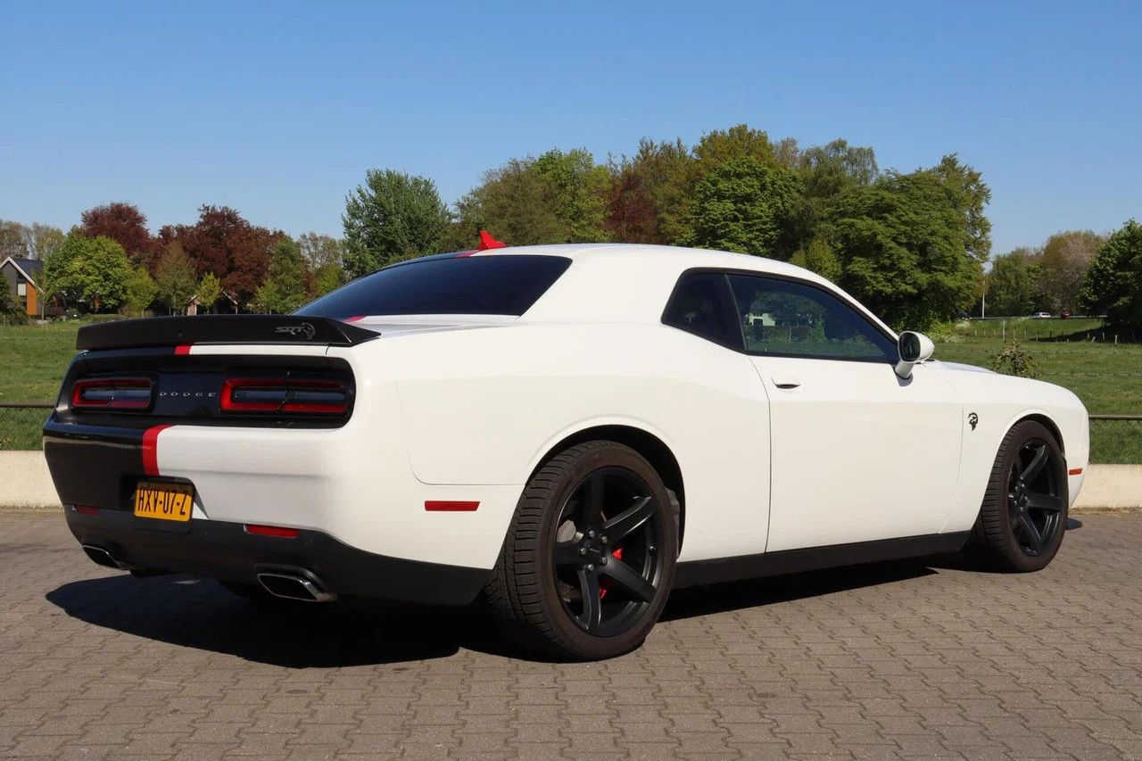 Dodge Challenger SRT HELLCAT l REDEYE 6.2 V8 l 809 PK  imagem 3